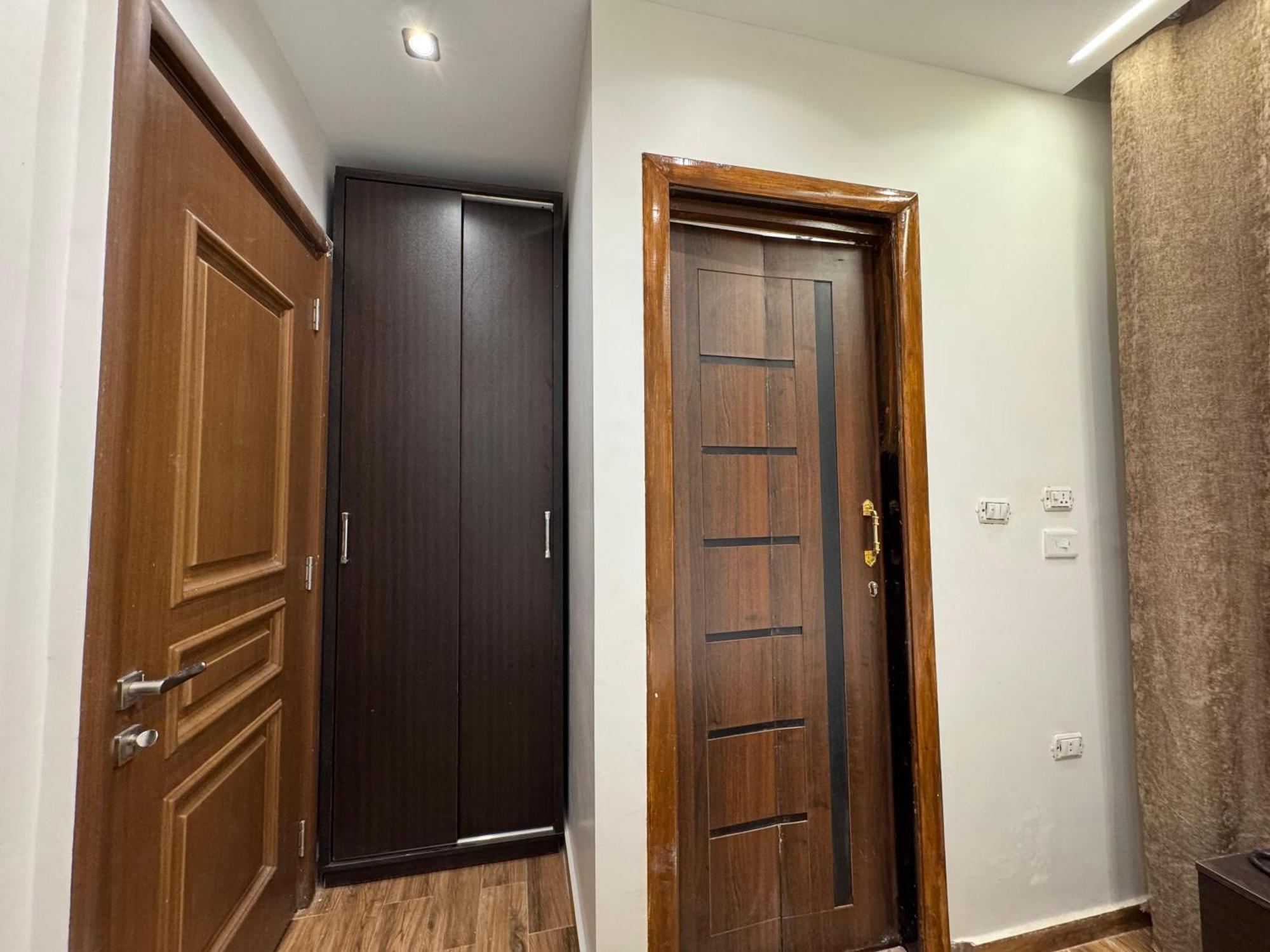 New White Pyramids Inn Ghatati Екстериор снимка