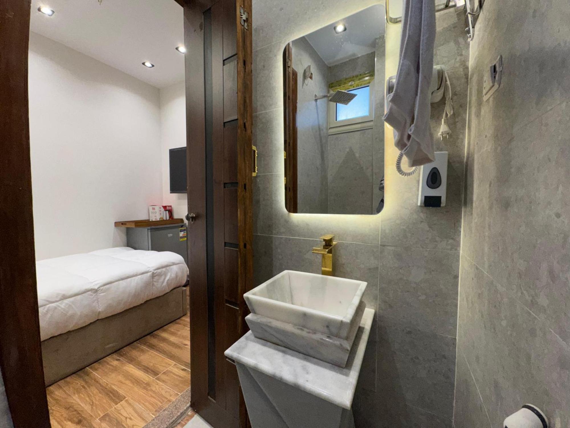 New White Pyramids Inn Ghatati Екстериор снимка
