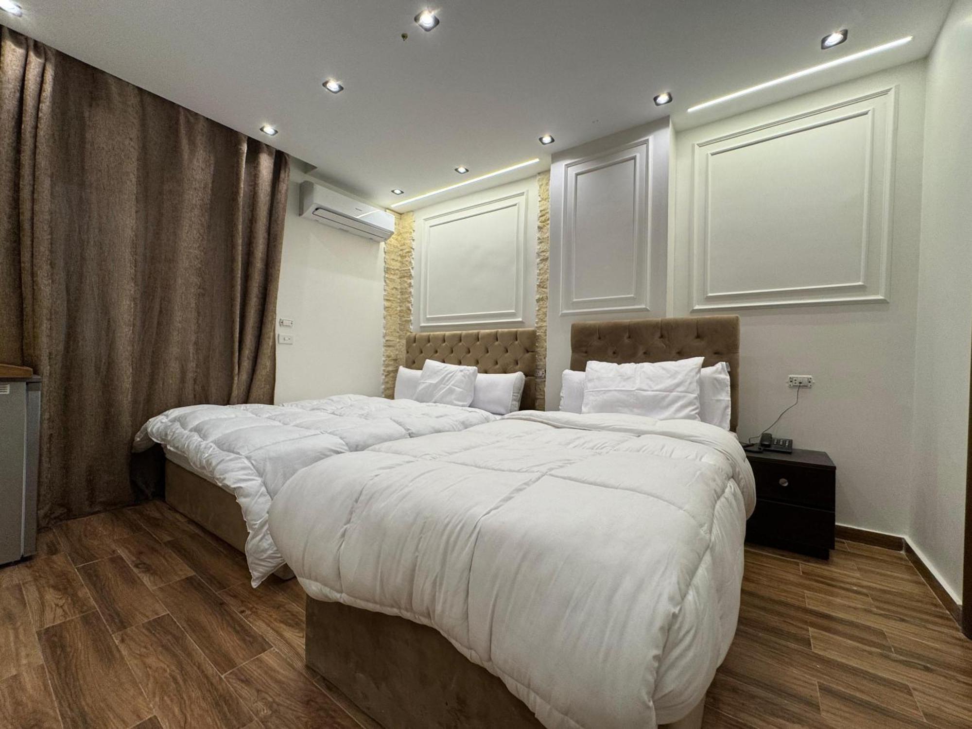 New White Pyramids Inn Ghatati Екстериор снимка