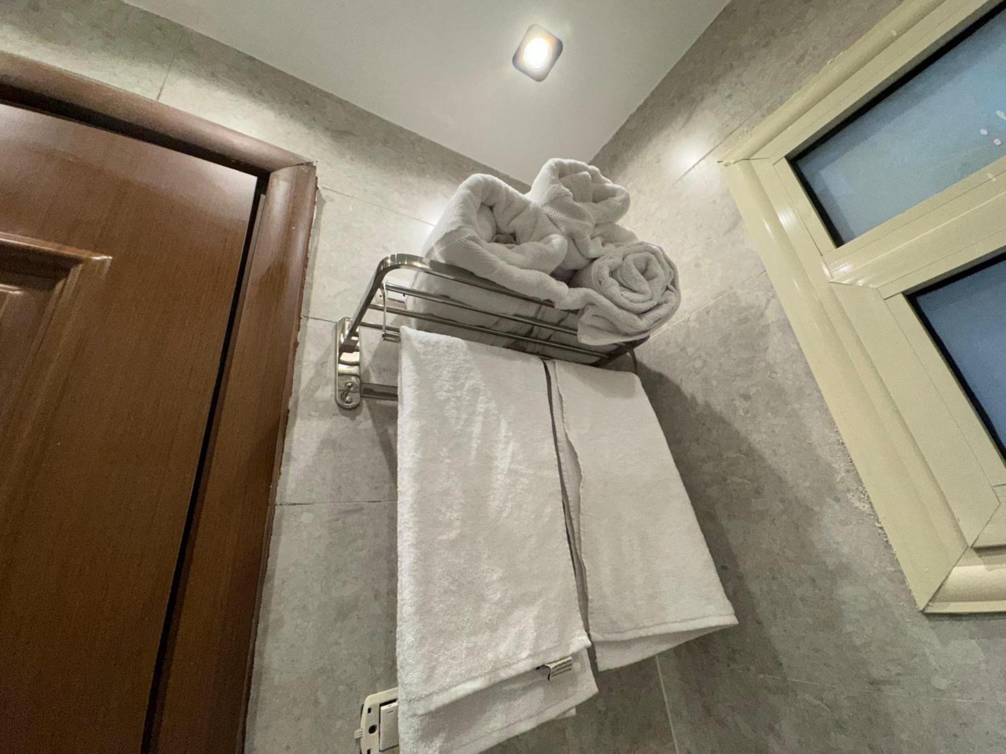 New White Pyramids Inn Ghatati Екстериор снимка