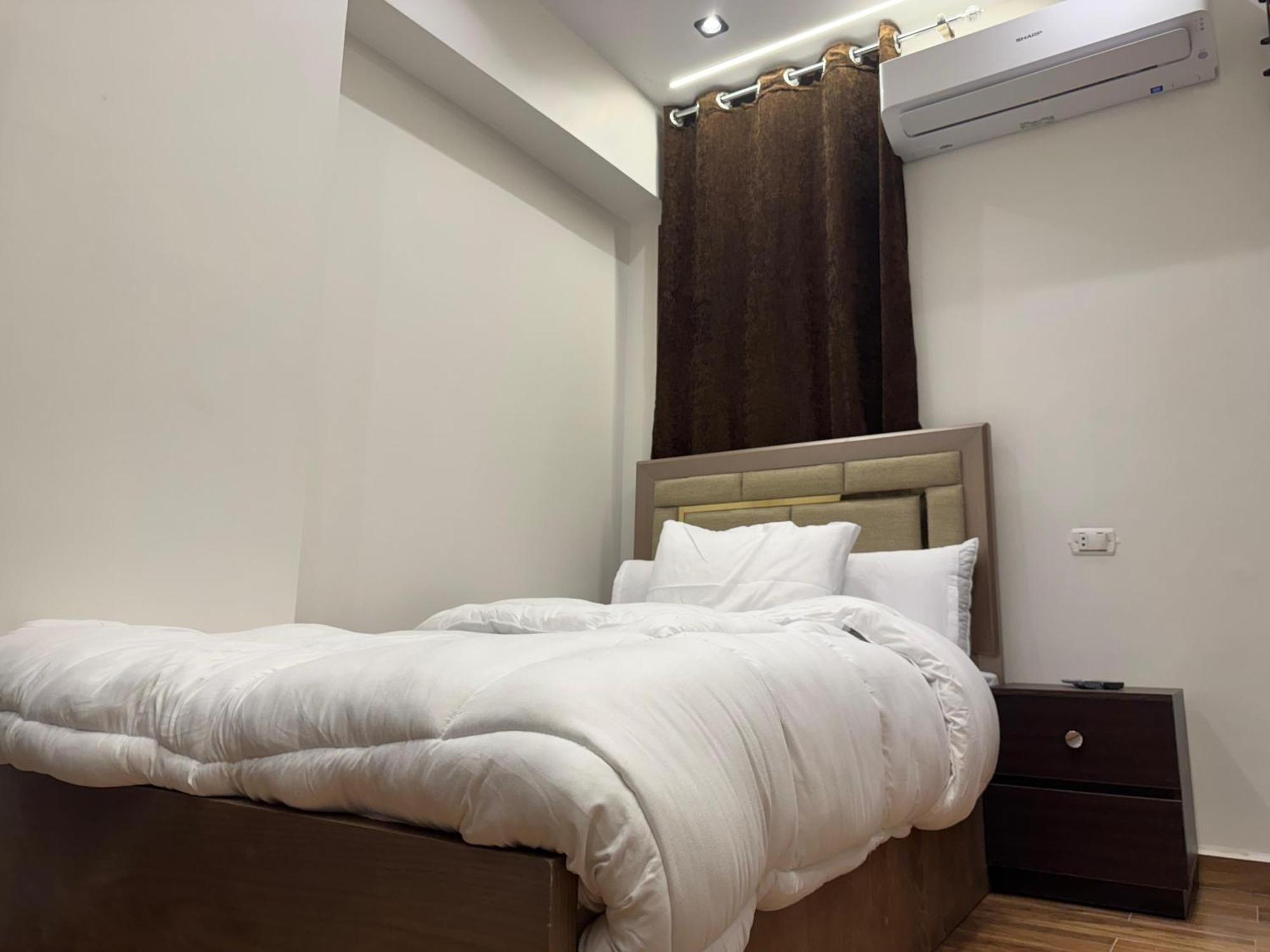 New White Pyramids Inn Ghatati Екстериор снимка