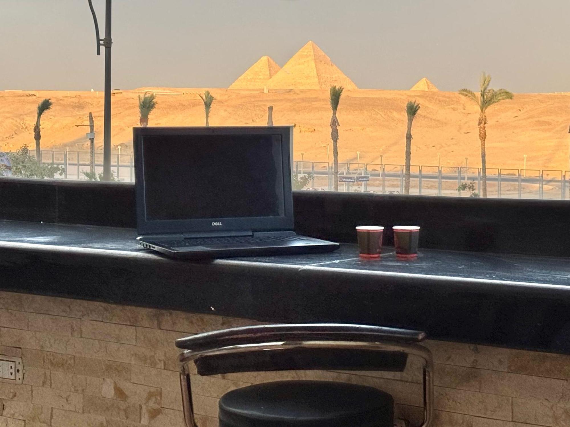 New White Pyramids Inn Ghatati Екстериор снимка