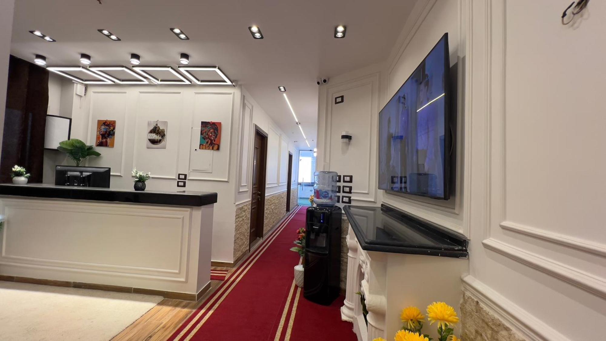 New White Pyramids Inn Ghatati Екстериор снимка