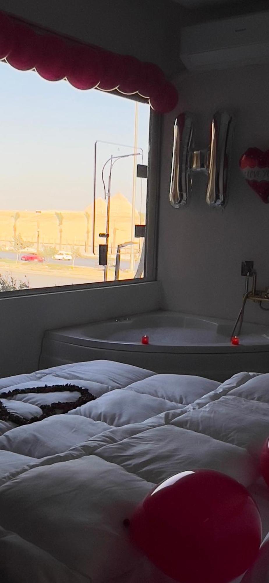 New White Pyramids Inn Ghatati Екстериор снимка